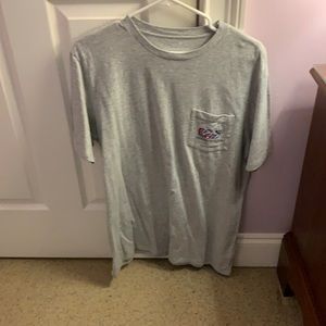 grey vineyard vine t-shirt